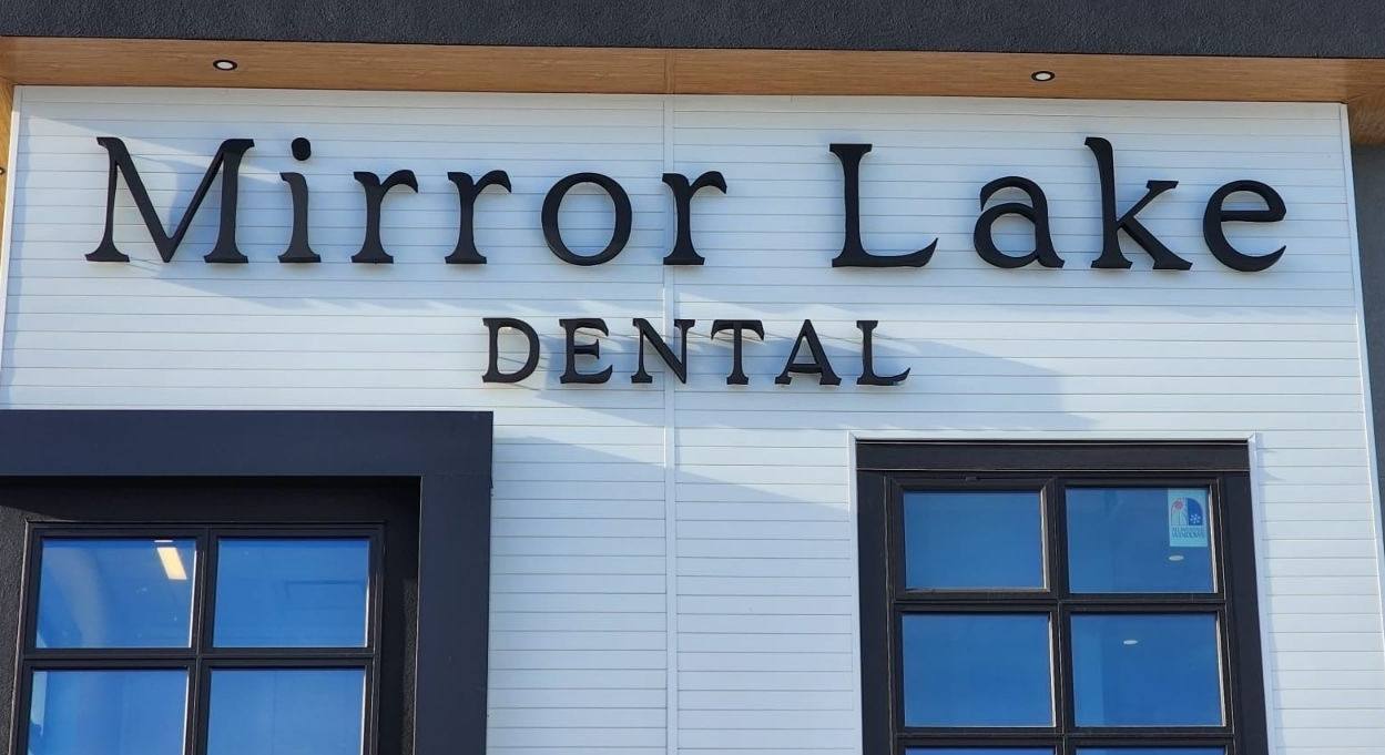 Mirror Lake Dental - Building sign