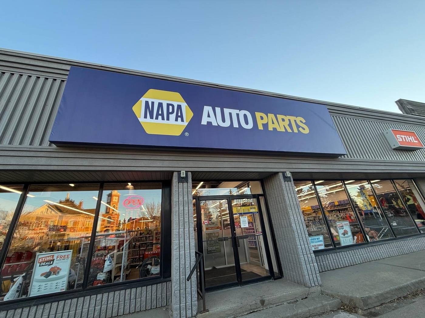 NAPA Auto Parts - Building sign